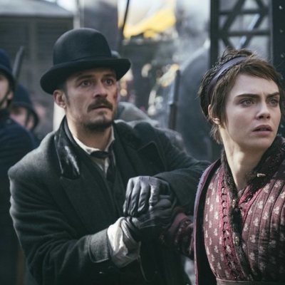 Orlando Bloom y Cara Delevingne en 'Carnival Row'