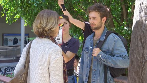 María Pujalte y Carlos Cuevas en el rodaje de 'Merlí: Sapere Aude'