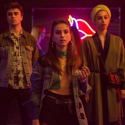 Itzan Escamilla, Claudia Salas y Mina El Hammani en la segunda temporada de 'Élite'