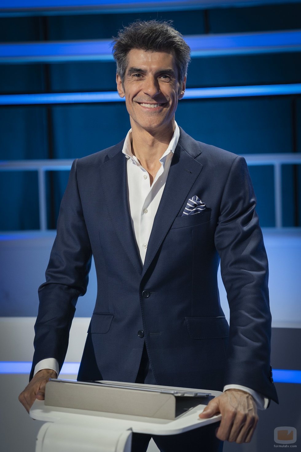 Jorge Fernández es el presentador de 'El juego de los anillos'