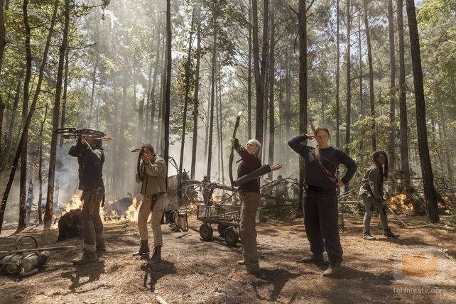 Daryl, Cyndie, Michonne, Carol y Diane dispuestos a atacar en la décima temporada de 'The Walking Dead'