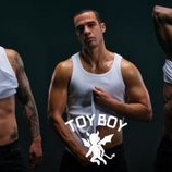 Los strippers de 'Toy Boy' muestran sus cuerpos en el póster promocional