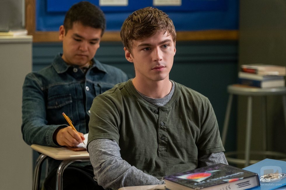 Miles Heizer en la tercera temporada de 'Por 13 razones'