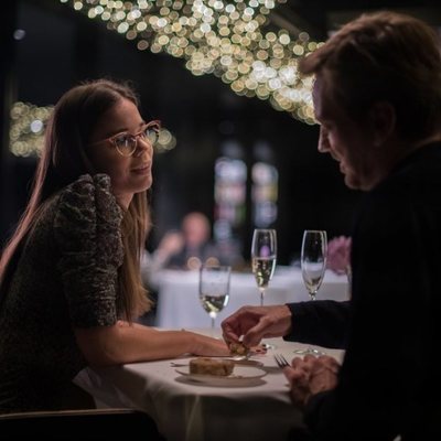 Laia Costa y Guillemo Pfening en 'Foodie Love'
