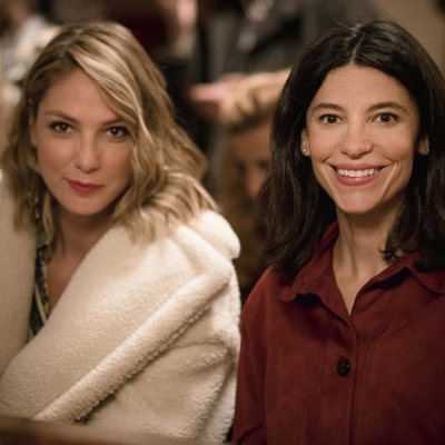Deborah (Paloma Bloyd) e Inés (Irene Visedo) en la temporada 20 de 'Cuéntame cómo pasó'