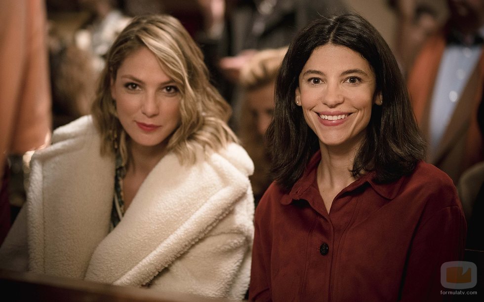 Deborah (Paloma Bloyd) e Inés (Irene Visedo) en la temporada 20 de 'Cuéntame cómo pasó'