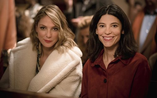 Deborah (Paloma Bloyd) e Inés (Irene Visedo) en la temporada 20 de 'Cuéntame cómo pasó'