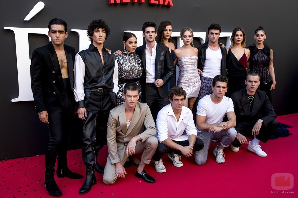 El reparto de 'Élite' en el estreno de la segunda temporada