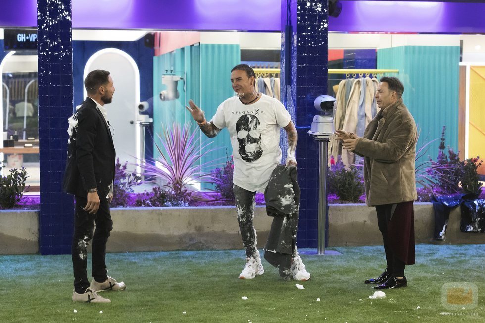Antonio David Flores, Maestro Joao y Dinio García en la Gala 1 de 'GH VIP 7'