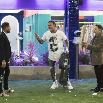 Antonio David Flores, Maestro Joao y Dinio García en la Gala 1 de 'GH VIP 7'