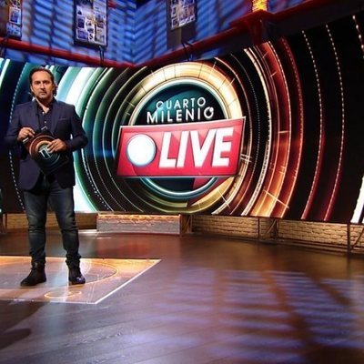 Iker Jiménez en el plató de 'Cuarto Milenio Live'