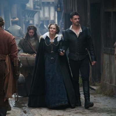 Matthew y Diana en la segunda temporada de 'El descubrimiento de las brujas'