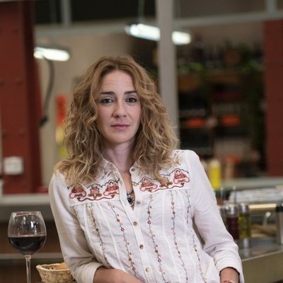 Marta Poveda es Lorena de la Cruz en 'Mercado central'