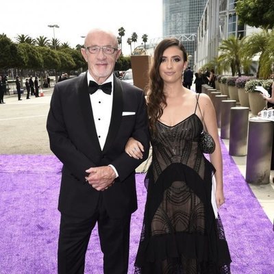 Jonathan Banks, en la alfombra roja de los Emmy 2019