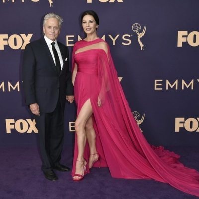 Michael Douglas y Catherine Zeta Jones, en la alfombra roja de los Emmy 2019
