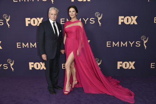 Michael Douglas y Catherine Zeta Jones, en la alfombra roja de los Emmy 2019