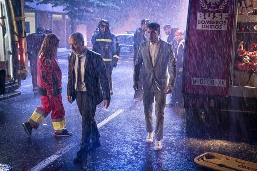 Alejo Sauras y Javier Gutiérrez, hundidos bajo la lluvia en 'Estoy vivo'