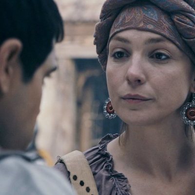 Paloma Bloyd en la segunda temporada de 'The Outpost'