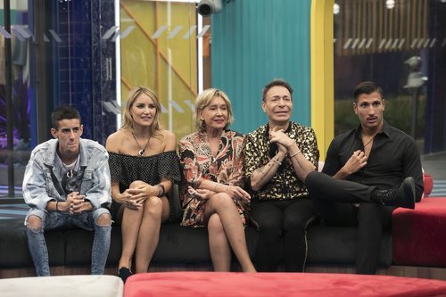 El Cejas, Alba Carrillo, Mila Ximénez, Maestro Joao y Gianmarco Onestini, en la Gala 4 de 'GH VIP 7'