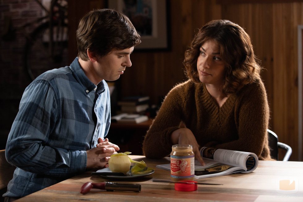 Shaun y Lea en la tercera temporada de 'The Good Doctor'