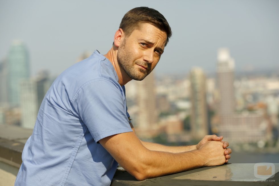 Ryan Eggold protagoniza 'New Amsterdam'