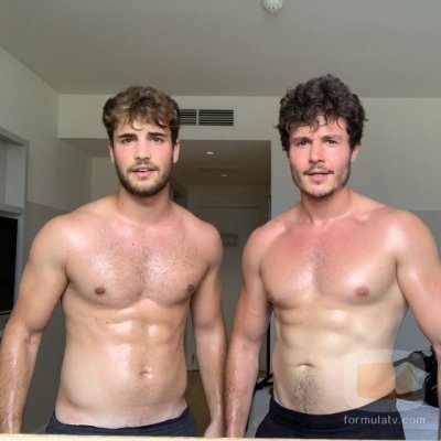 Joan Garrido y Miki Núñez lucen torso sin camiseta