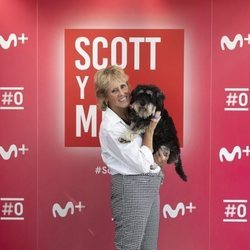 Scott y Milá posan en la presentación de la segunda temporada