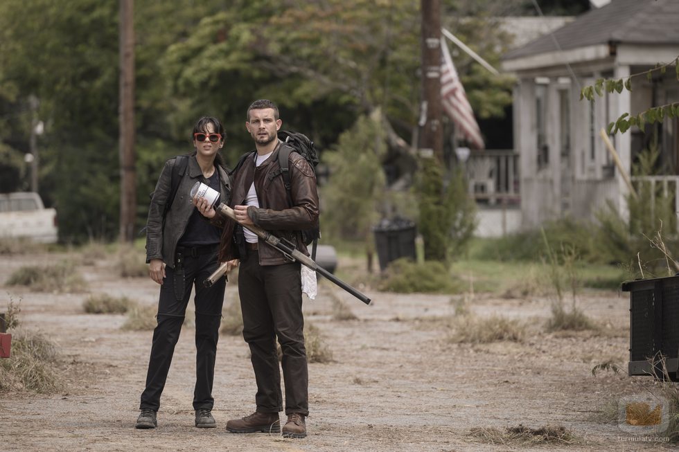 Annet Mahendru y Nico Tortorella en el segundo spin-off de 'The Walking Dead'