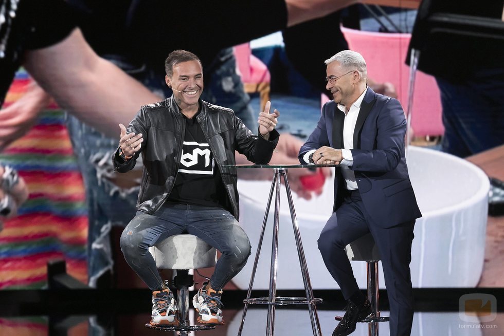Dinio y Jorge Javier Vázque, riéndose en la Gala 5 de 'GH VIP 7'