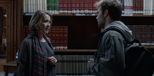 María Bolaño y Pol Rubio en la bibioteca en 'Merlí: Sapere Aude'