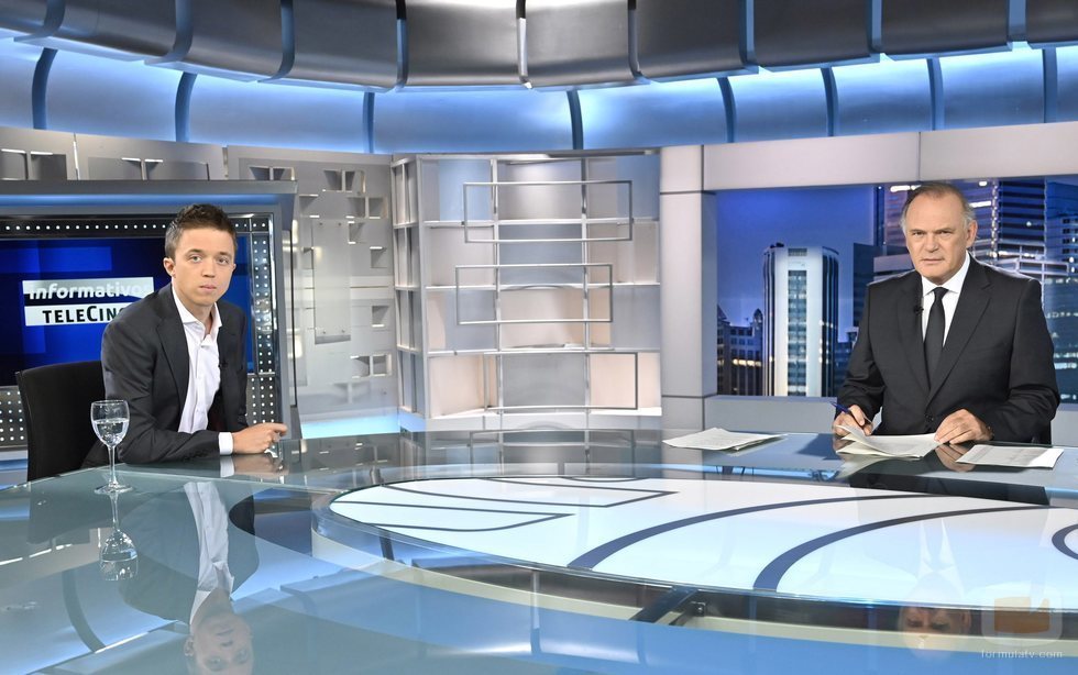 Pedro Piqueras entrevista a Íñigo Errejón en 'Informativos Telecinco'