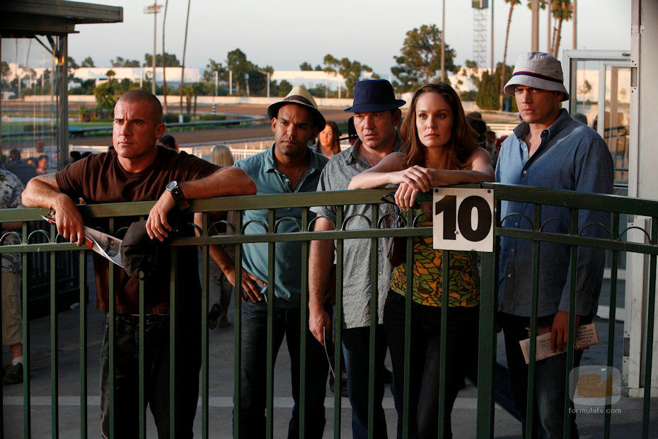 Dominic Purcell, Amaury Nolasco, Wade Williams, Sarah Wayne Callies y Wentworth Miller