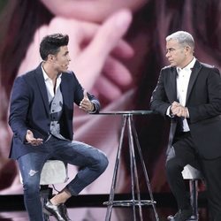 Kiko Jiménez es entrevistado por Jorge Javier Vázquez, en la Gala 6 de 'GH VIP 7'