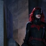 Batwoman en acción en la serie de The CW
