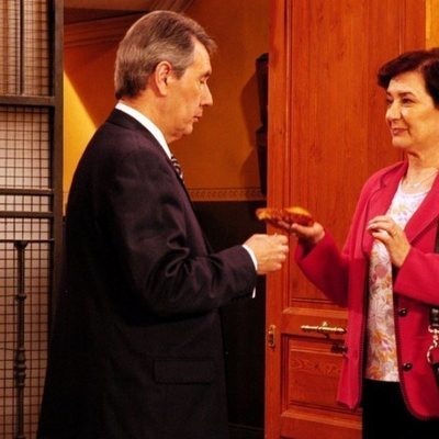 Nicolás Dueñas y Beatriz Carvajal en 'Aquí no hay quien viva'