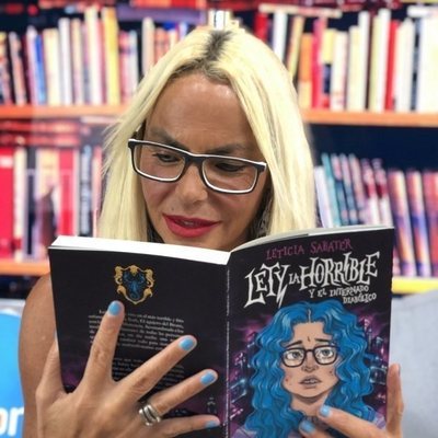 Leticia Sabater lee su novela "Lety La Horrible y el internado diabólico"