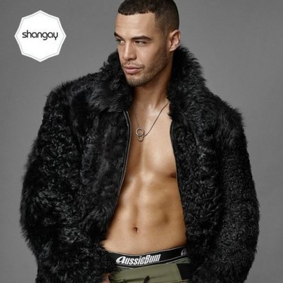 El actor Jesús Mosquera, de 'Toy Boy', posando muy sexy
