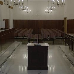 Sala del juzgado en 'Bajo escucha. El acusado'