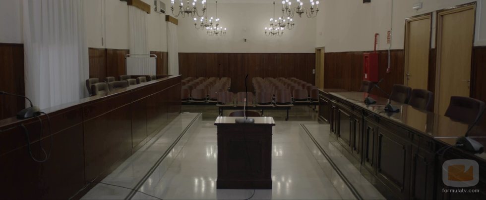 Sala del juzgado en 'Bajo escucha. El acusado'