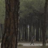 Escena en el bosque en 'Bajo escucha. El acusado'