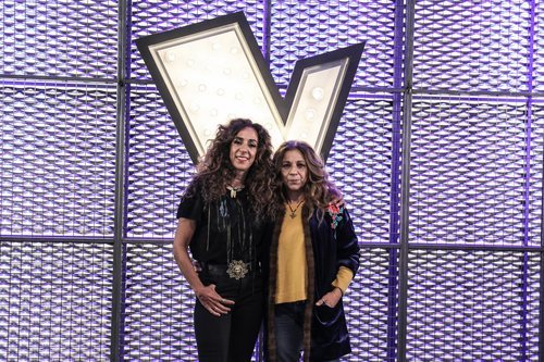 Lolita, asesora de su hermana Rosario Flores en 'LaVoz Kids'