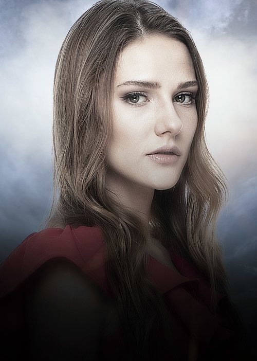 Alina Boz es Azara Günes en 'No sueltes mi mano'