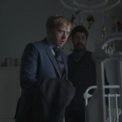Rupert Grint y Toby Kebbell en 'Servant'
