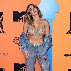 J Mena posa ante las cámaras en los MTV EMAs 2019