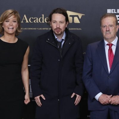 Pablo Iglesias con María Casado y Manuel Campo Vidal en el 'Debate electoral 4-N'