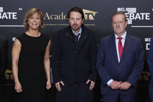 Pablo Iglesias con María Casado y Manuel Campo Vidal en el 'Debate electoral 4-N' 