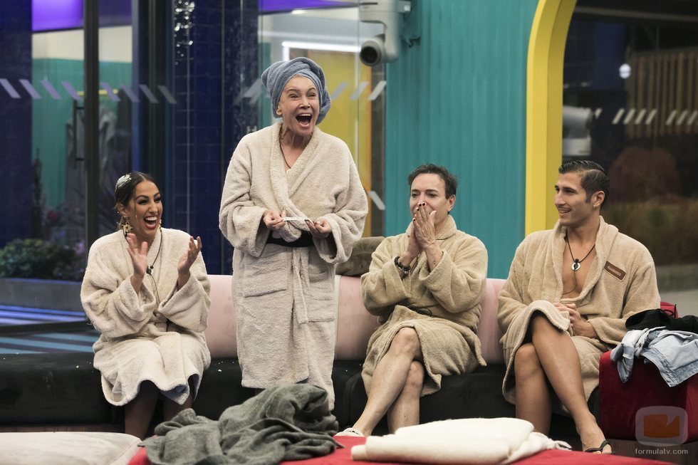 Noemí Salazar, Mila Ximénez, El Maestro Joao y Gianmarco Onestini en la Gala 9 de 'GH VIP 7'