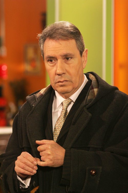 Nicolás Dueñas como Rafael Álvarez en 'Aquí no hay quien viva'
