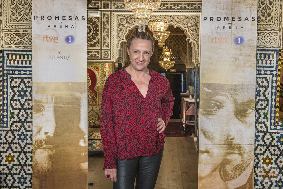 Blanca Portillo posa en la rueda de prensa de 'Promesas de arena'