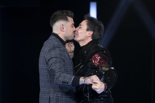 El Maestro Joao besa a Alberto, su amante, en la undécima gala de 'GH VIP 7'